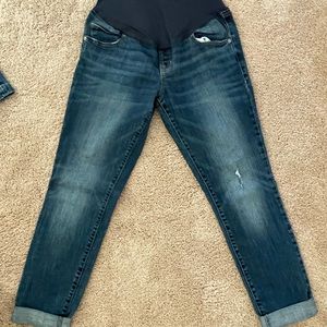 Maternity skinny jeans. Full panel.